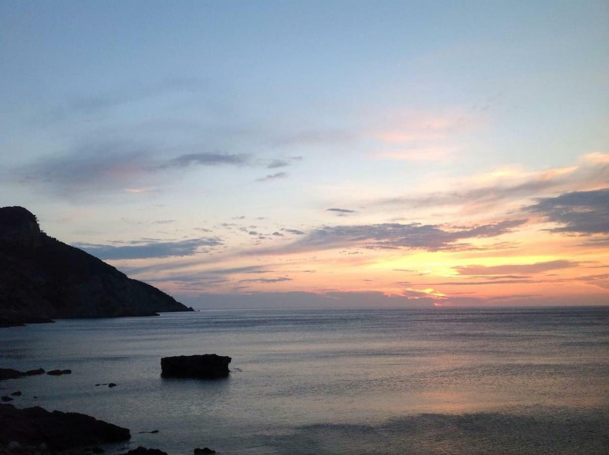 Home In Tramuntana Port des Canonge Luaran gambar