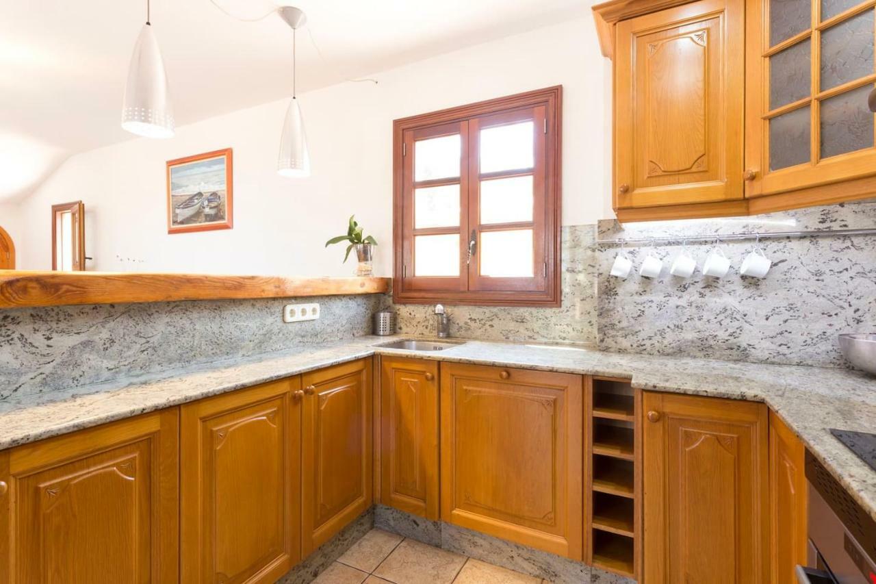 Home In Tramuntana Port des Canonge Luaran gambar