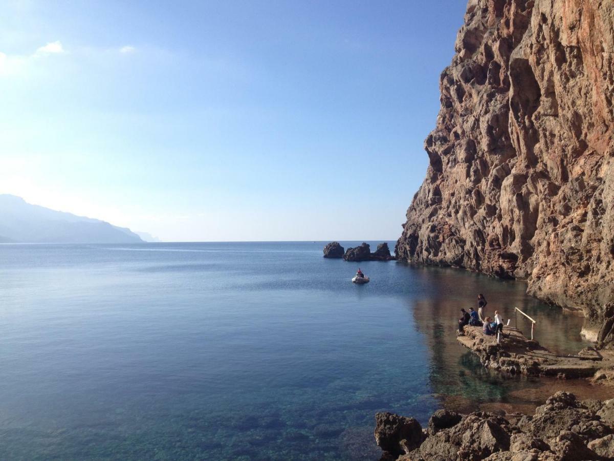 Home In Tramuntana Port des Canonge Luaran gambar